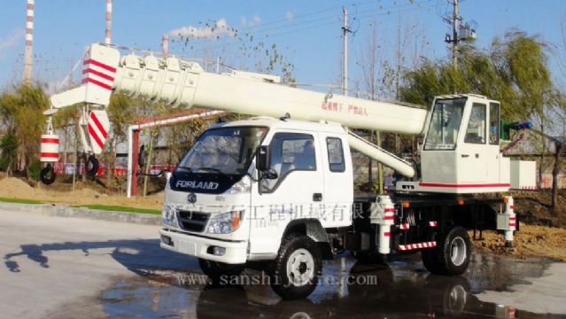點(diǎn)擊查看詳細(xì)信息<br>標(biāo)題：8噸汽車吊 閱讀次數(shù)：3174