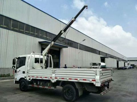 點擊查看詳細信息<br>標題：車載小吊機 閱讀次數(shù)：2105