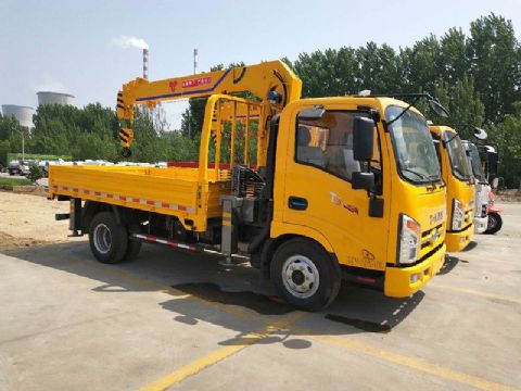 點(diǎn)擊查看詳細(xì)信息<br>標(biāo)題：4噸唐駿隨車吊 閱讀次數(shù)：2106